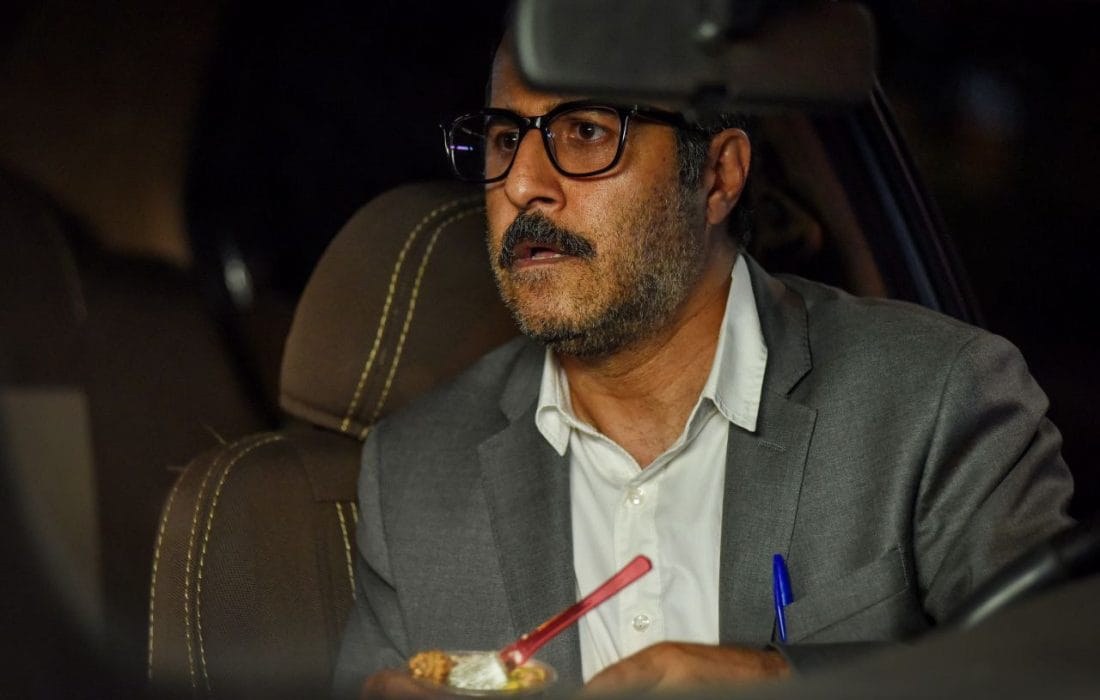 سکانسی از نقشآفرینی هومن حاجی عبدالهی در «شوهر ستاره»