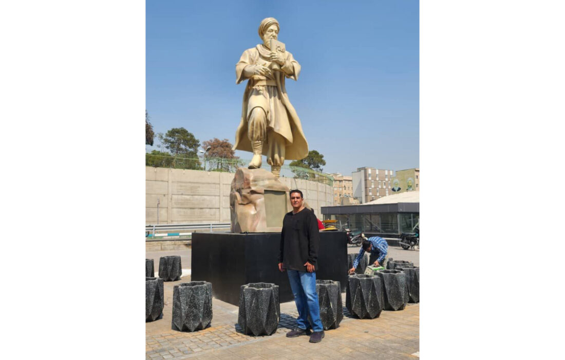 نصب مجسمه ابن سینا در ایستگاه متروی ابن سینا