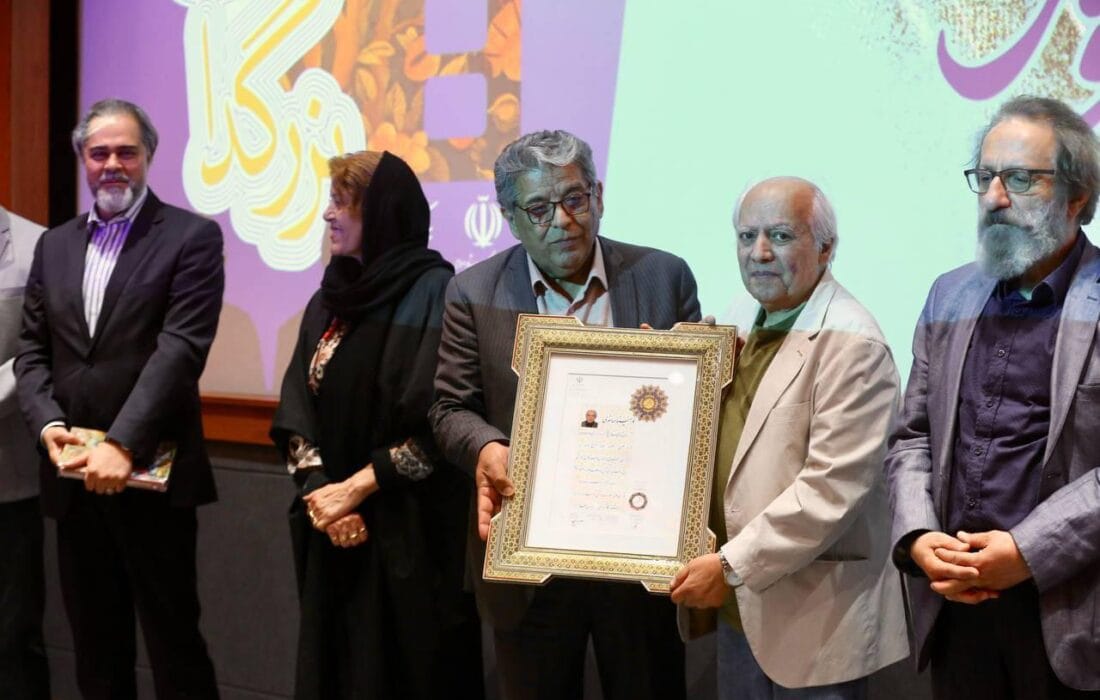 اعطاء گواهینامه درجه یک هنری به «سیروس الوند» با حضور رئیس سازمان سینمایی / نام الوند است که به درجه هنری ارزش میدهد