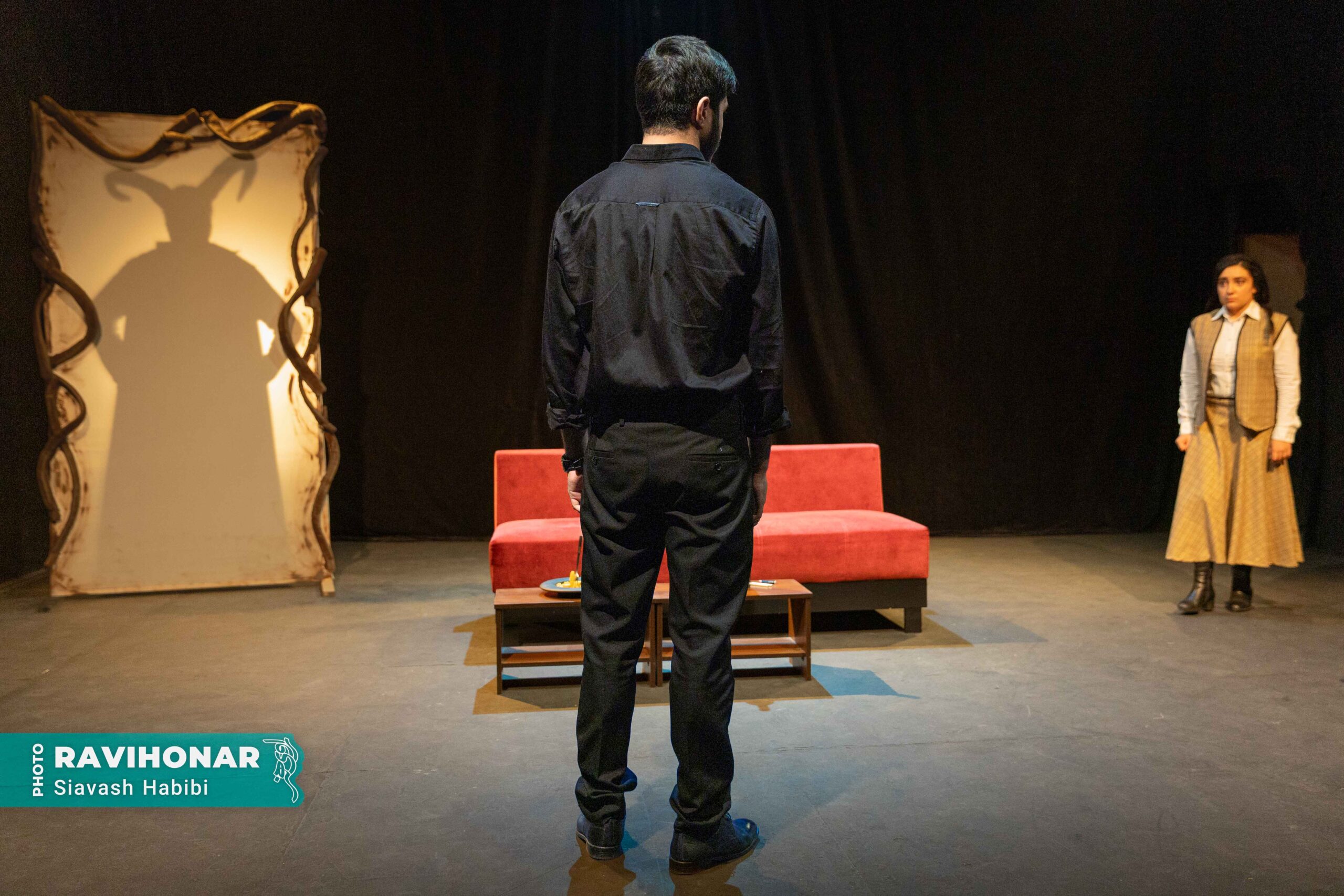 «دِموناس» با روایتی از جاسوسی و فروپاشی اعتماد، در خانه نمایش دا روی صحنه می‌رود